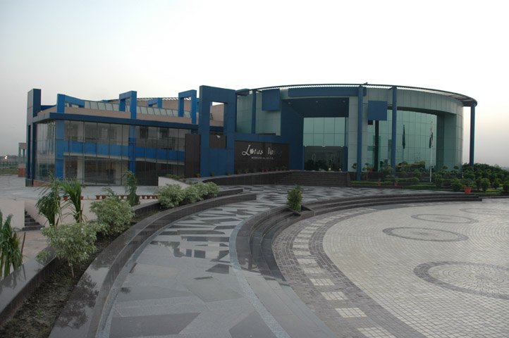 DB-Architekt-lotus-valley-international-school
